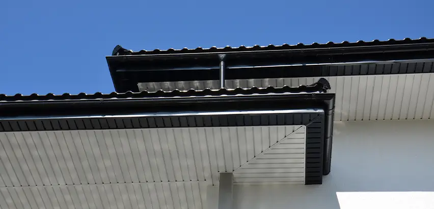 Roof Overhang Repair in Norman